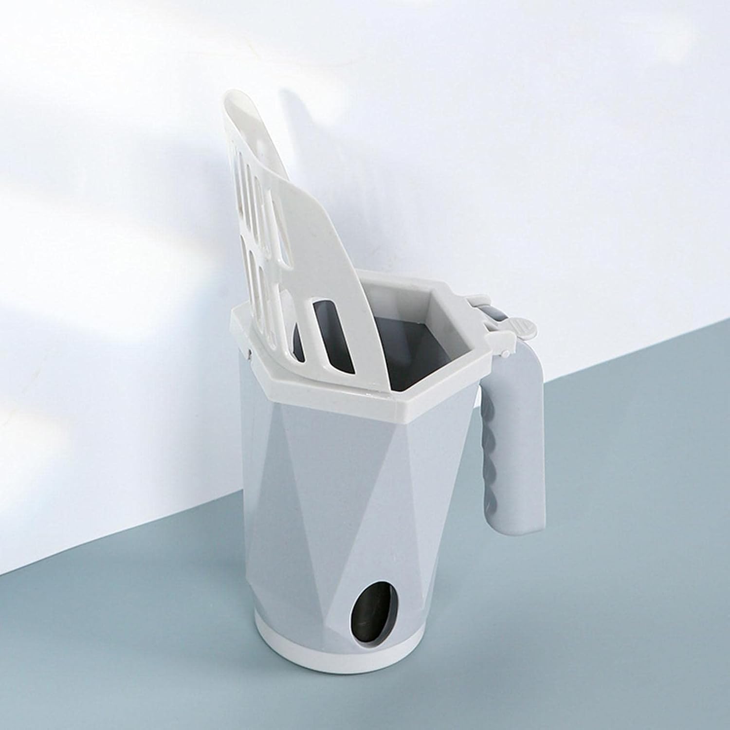 Naomi Cat litter Scoop with garbage can