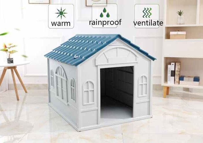 Naomi Plastic dog oasis with metal door small dark green